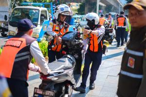 Sunyi di Atas Trotoar Kuningan: Kala Kuasa Menertibkan Ruang Publik