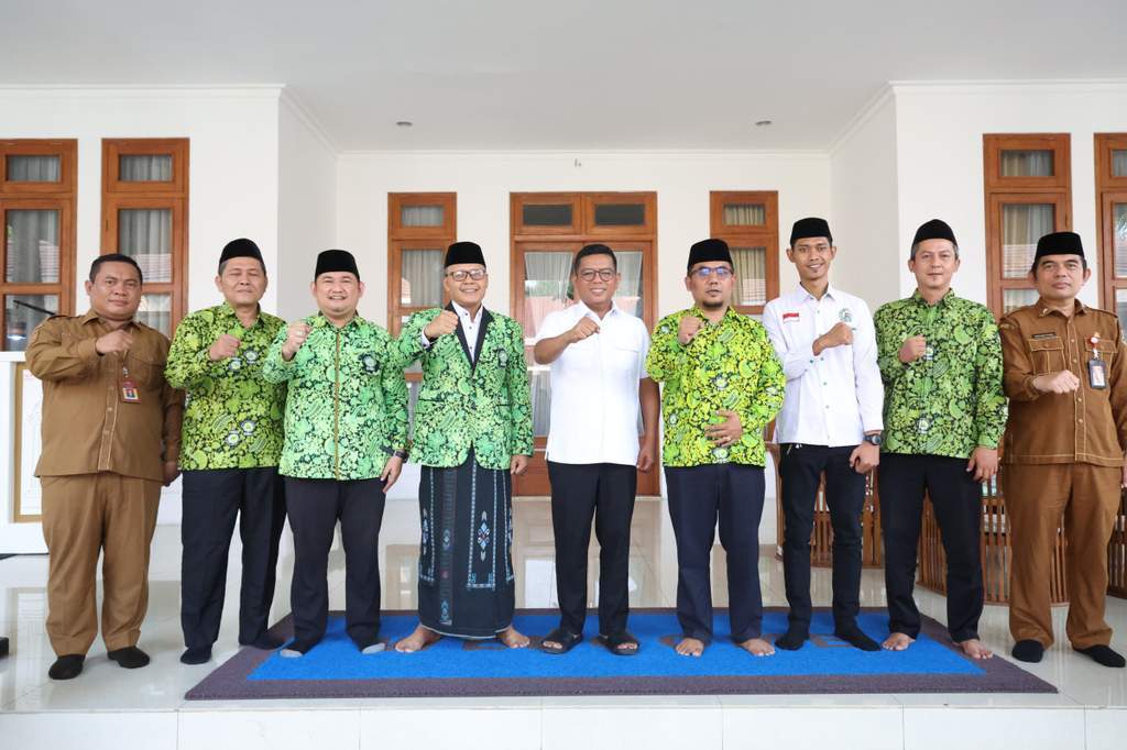Gubernur Banten Andra Soni saat menerima audiensi pengurus DMI Banten di Gedung Negara Kota Serang