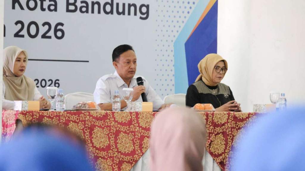 Wali Kota Bandung Muhammad Farhan membuka pelatihan kerja untuk 3.500 warga di LPK Ariyanti