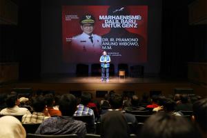 Gubernur DKI Jakarta Pramono Anung saat berbicara dalam diskusi buku Marhaenisme di Jakarta