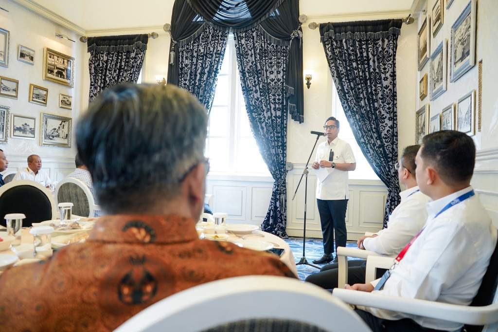 Wali Kota Medan Rico Waas memberikan arahan perlindungan pekerja rentan kepada pelaku usaha