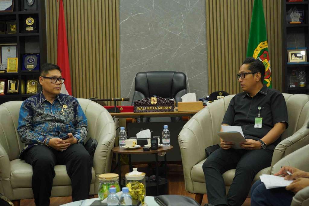 Wali Kota Medan Rico Waas saat menerima audiensi BPD PHRI Sumut terkait delegasi Hyejeon University
