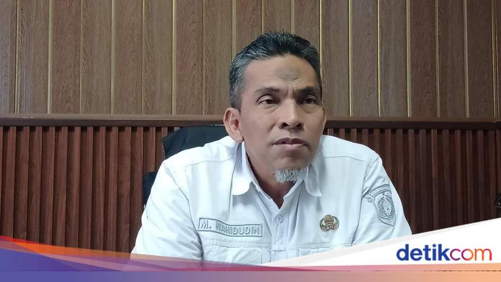 Suasana ruang kelas kosong di salah satu SMP negeri Samarinda setelah penutupan SPMB 2026.